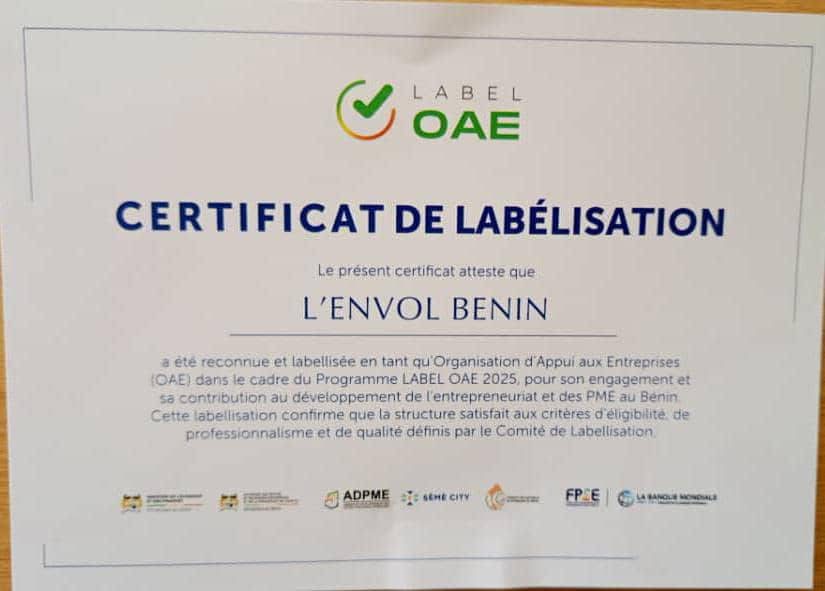 Lire la suite à propos de l’article 𝐋’𝐄𝐧𝐯𝐨𝐥 𝐩𝐚𝐫𝐦𝐢 𝐥𝐞𝐬 𝟏𝟓 𝐩𝐫𝐞𝐦𝐢𝐞̀𝐫𝐞𝐬 𝐬𝐭𝐫𝐮𝐜𝐭𝐮𝐫𝐞𝐬 𝐥𝐚𝐛𝐞𝐥𝐥𝐢𝐬𝐞́𝐞𝐬 𝐎𝐀𝐄 𝐚𝐮 𝐁𝐞́𝐧𝐢𝐧